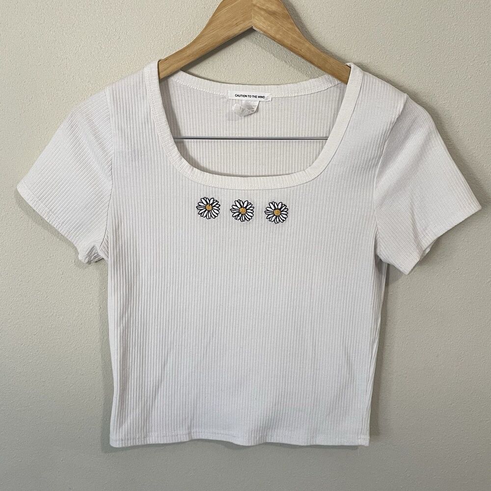 Caution to the Wind White Ribbed Baby Tee Cropped Shirt Daisy y2k Scoop Neck 90s